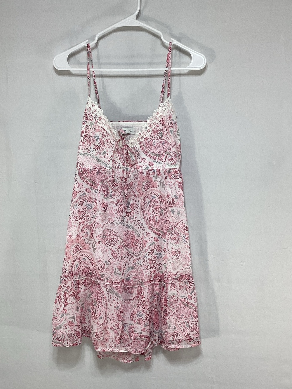 Hollister Medium Pink Paisley Lace-Trim Mini Slip Dress